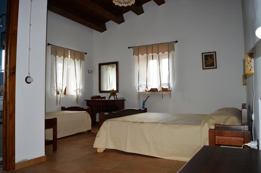 Agriturismo Pattina Villa Pettineo Exterior photo