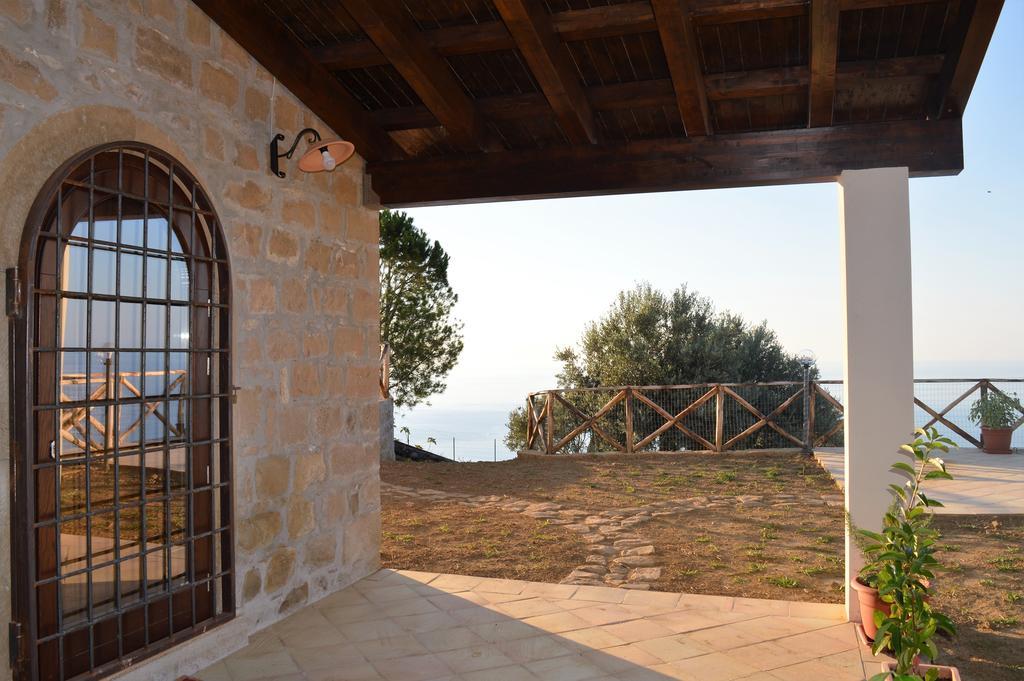 Agriturismo Pattina Villa Pettineo Exterior photo