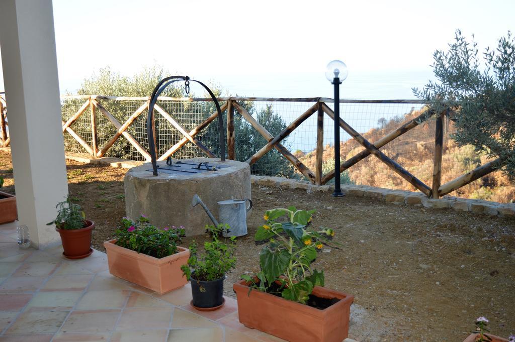 Agriturismo Pattina Villa Pettineo Exterior photo